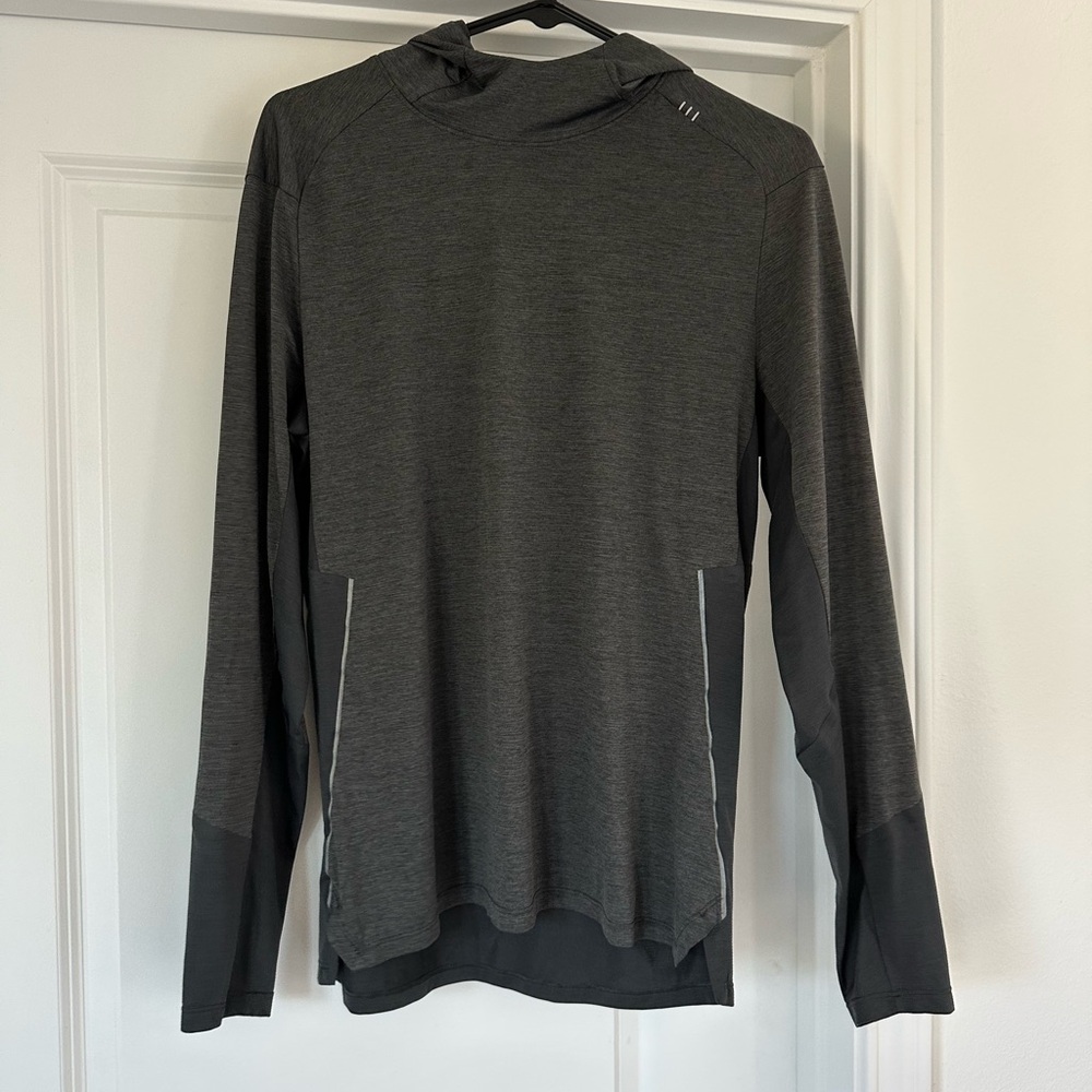 Lululemon Hooded long sleeve shirt Men’s M